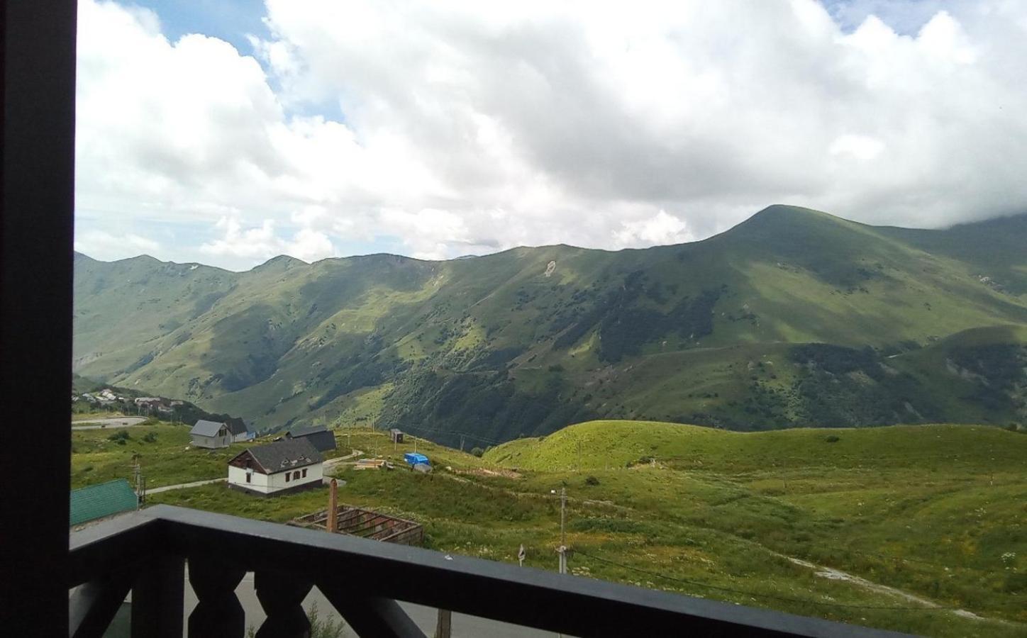 Mountain Dream House Apartment Gudauri Bagian luar foto
